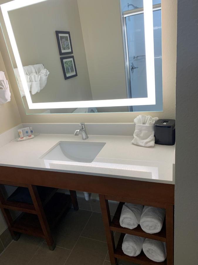 Comfort Suites West Monroe Near Ike Hamilton Expo Center ภายนอก รูปภาพ